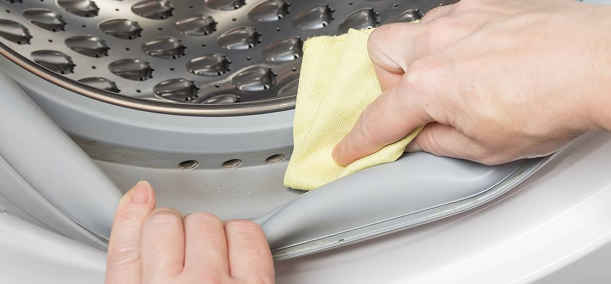 Gummidichtung der Waschmaschine reinigen