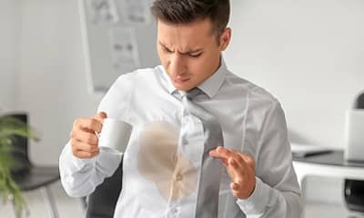 Kaffeeflecken entfernen